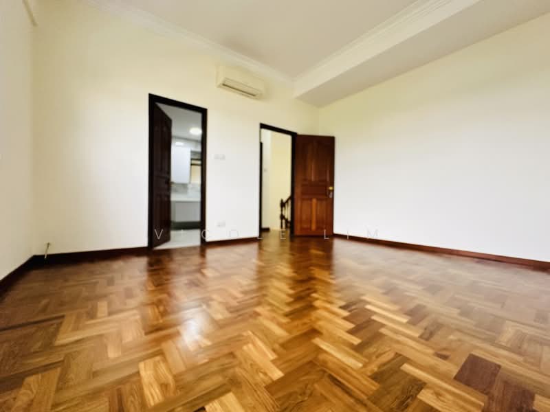 Renovated 3-storey Terrace in Kovan Mins to MRT, Phillips Avenue, Glasgow Road, Richard Place, 4 Bedrooms, 2,500 sqft, Terraced House For Rent, by Vicole Lim, 25526858 - PropertyGuru.com.sg