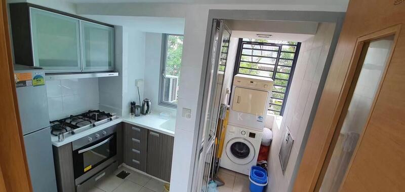 For Rent - Esta Ruby