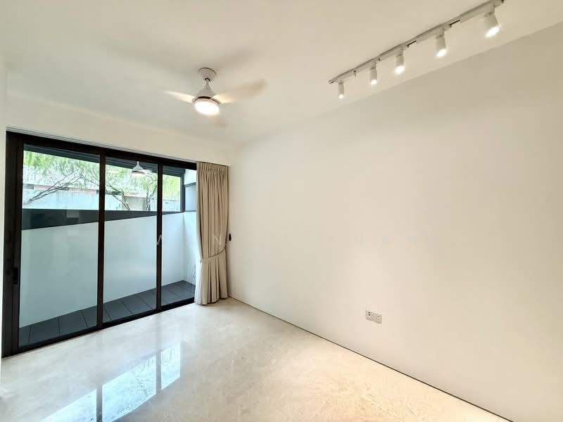 Stevens Suites, 2 Stevens Close, 1 Bedroom, 721 sqft, Condominium For Sale, by Kwan Le Yuan, 25527240 - Living/Dining - PropertyGuru.com.sg
