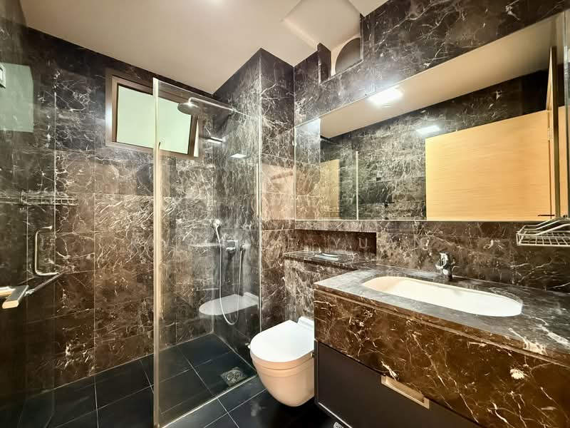Stevens Suites, 2 Stevens Close, 1 Bedroom, 721 sqft, Condominium For Sale, by Kwan Le Yuan, 25527240 - Bathroom - PropertyGuru.com.sg