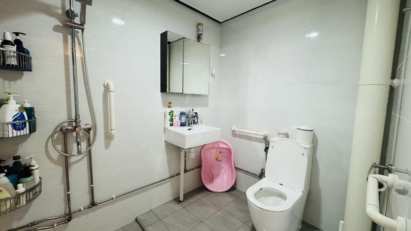 471 Pasir Ris Drive 6, 471 Pasir Ris Drive 6, Pasir Ris / Tampines, 4 Bedrooms, 1,582 sqft, HDB Flat For Sale, by Han Yijie, 25527542 - Bathroom - PropertyGuru.com.sg