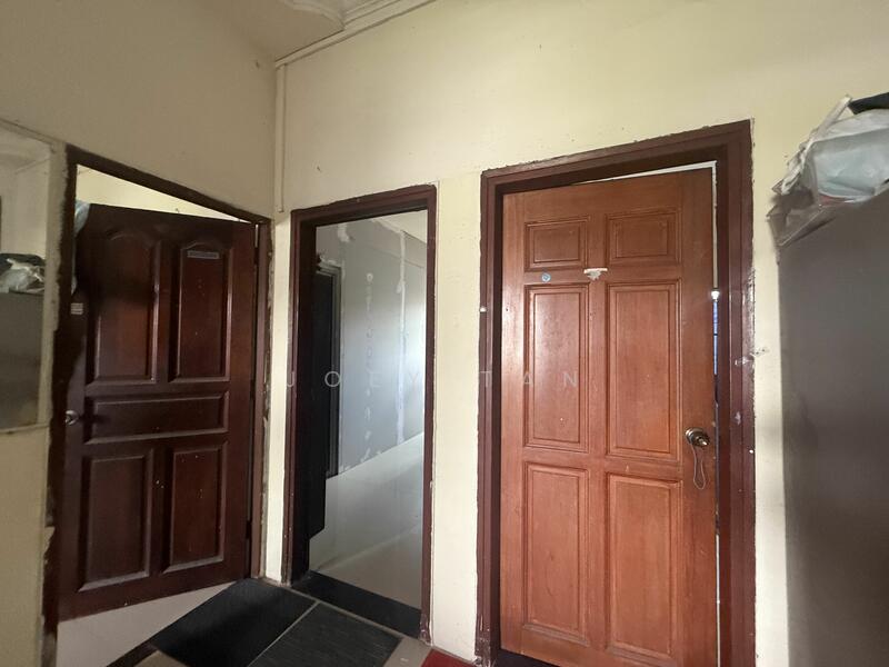 Changi Road, Changi Road, 1,370 sqft, Shop / Shophouse For Sale, by Joey Tan, 25527659 - CommercialGuru.com.sg