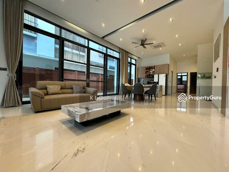 For Sale - ⭐️⭐️LANDED7772@2.5 STOREY SEMI D WITH BASEMENT, FAIRLY NEW, RARE!