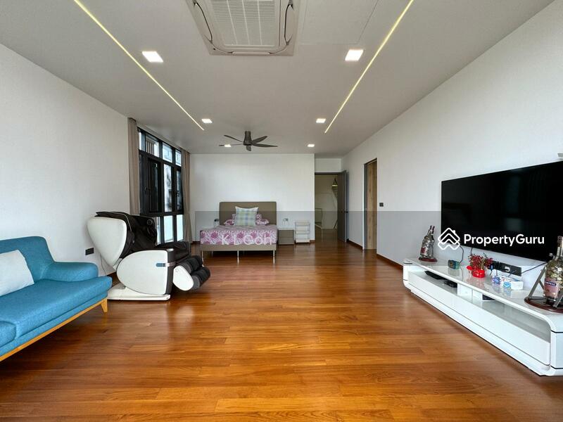 For Sale - ⭐️⭐️LANDED7772@2.5 STOREY SEMI D WITH BASEMENT, FAIRLY NEW, RARE!