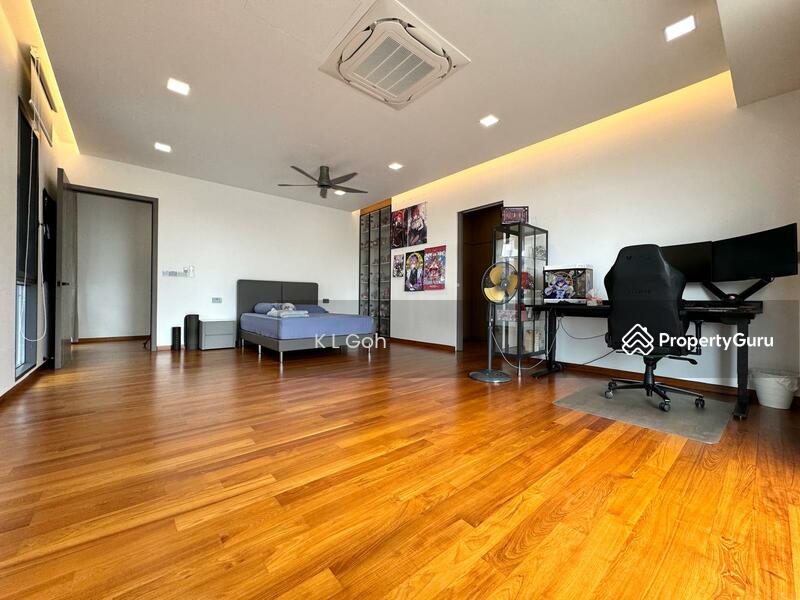 For Sale - ⭐️⭐️LANDED7772@2.5 STOREY SEMI D WITH BASEMENT, FAIRLY NEW, RARE!