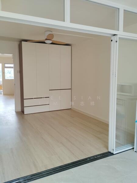 342 Woodlands Avenue 1, 342 Woodlands Avenue 1, Room Rental, 300 sqft, HDB Flat For Rent, by Chee Sian Lim 林志祥, 25527942 - Bedroom - PropertyGuru.com.sg