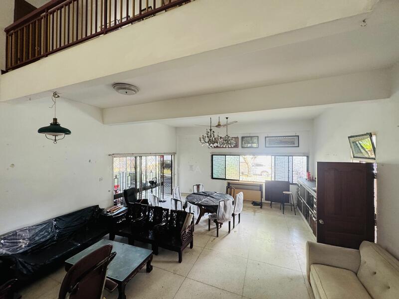For Sale - Cheaper rare huge land with wide frontage & regular shape, only $10xx psf