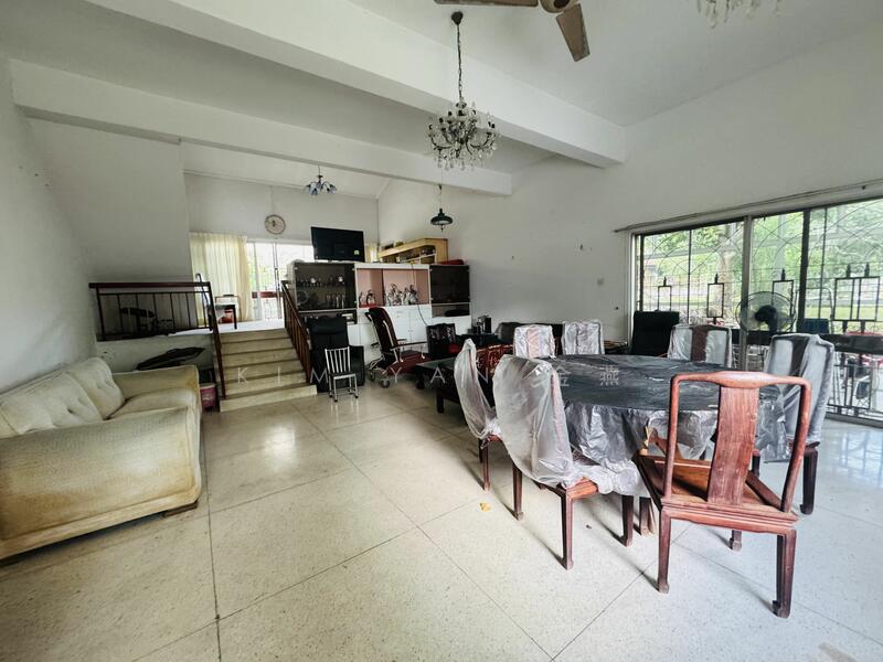 For Sale - Cheaper rare huge land with wide frontage & regular shape, only $10xx psf