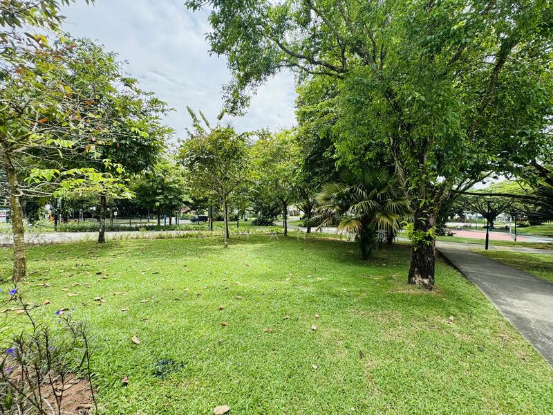 For Sale - Cheaper rare huge land with wide frontage & regular shape, only $10xx psf