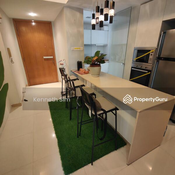 Common dining areas with fan , vacuum 