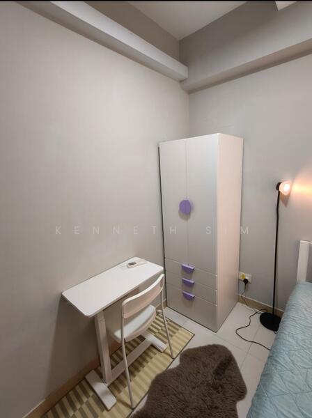 ECON6 Room  big discount hurry