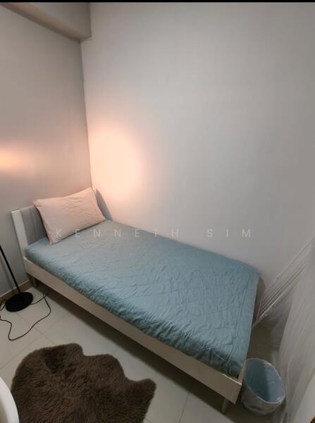 ECON6 Room  big discount hurry