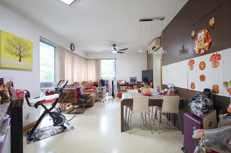 Tanamera Crest Condominium For Sale at S$ 1,380,000 | PropertyGuru Singapore - Living Room