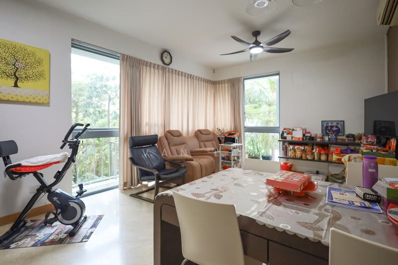 Tanamera Crest Condominium For Sale at S$ 1,380,000 | PropertyGuru Singapore - Living Room