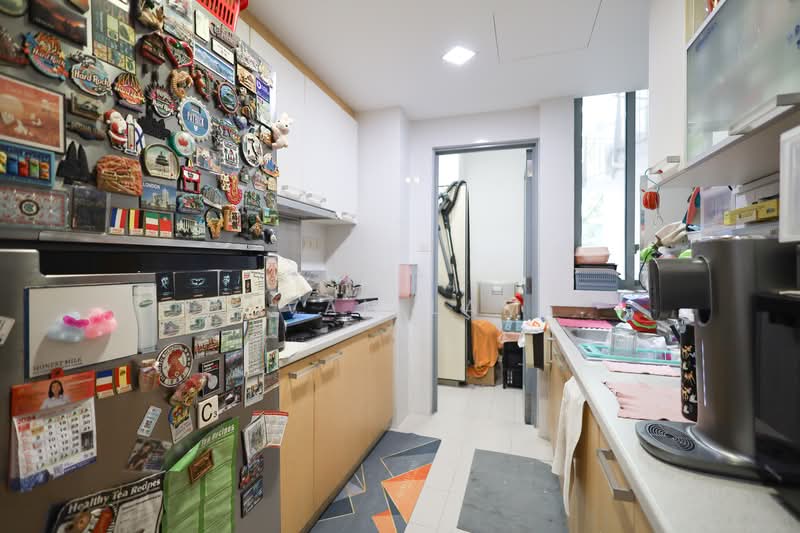 Tanamera Crest Condominium For Sale at S$ 1,380,000 | PropertyGuru Singapore - Kitchen