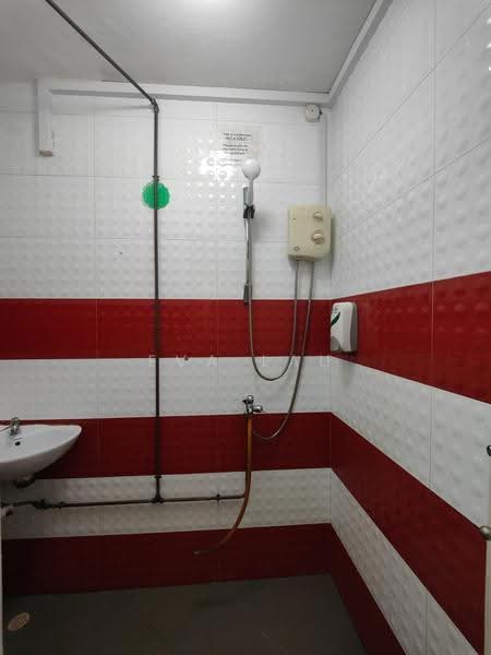 146 Jalan Bukit Merah, 146 Jalan Bukit Merah, Alexandra / Commonwealth, 5 Bedrooms, 1,238 sqft, HDB Flat For Rent, by Eva Lau, 25530330 - PropertyGuru.com.sg