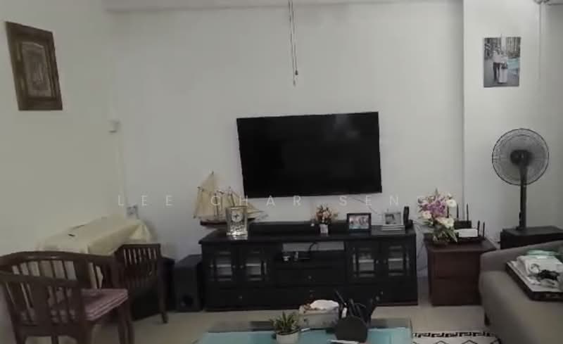 143 Pasir Ris Street 11, 143 Pasir Ris Street 11, Room Rental, 120 sqft, HDB Flat For Rent, by Lee Char Seng, 25530604 - Living Room - PropertyGuru.com.sg