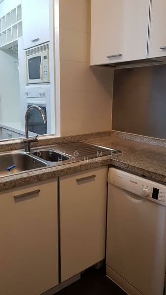 Visioncrest, 37 Oxley Rise, 2 Bedrooms, 947 sqft, Condominium For Rent, by Deng Mei Hong, 25530939 - Kitchen - PropertyGuru.com.sg