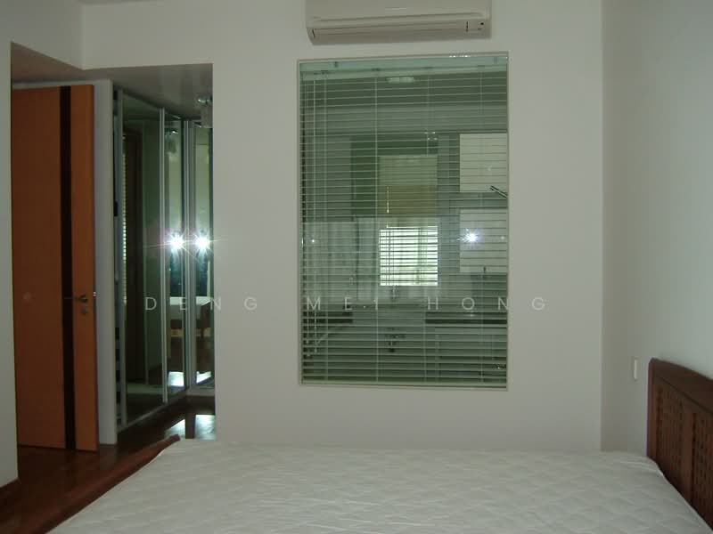 Visioncrest, 37 Oxley Rise, 2 Bedrooms, 947 sqft, Condominium For Rent, by Deng Mei Hong, 25530939 - Bedroom - PropertyGuru.com.sg