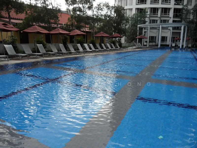 Visioncrest, 37 Oxley Rise, 2 Bedrooms, 947 sqft, Condominium For Rent, by Deng Mei Hong, 25530939 - Pool - PropertyGuru.com.sg