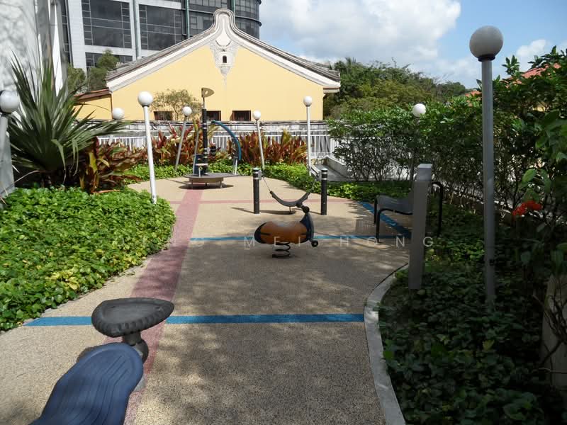 Visioncrest, 37 Oxley Rise, 2 Bedrooms, 947 sqft, Condominium For Rent, by Deng Mei Hong, 25530939 - Garden - PropertyGuru.com.sg