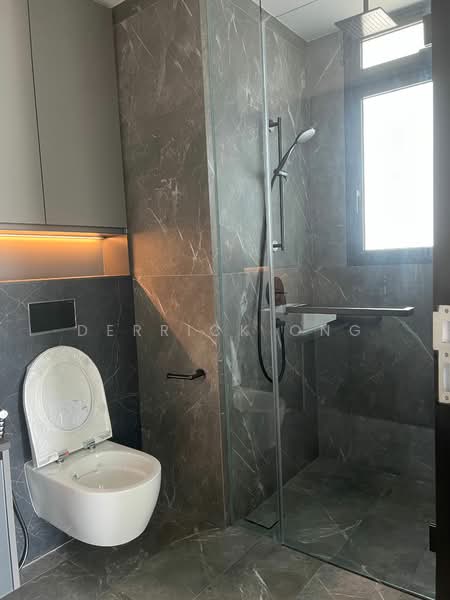 Irwell Hill Residences, 2 Irwell Hill, 2 Bedrooms, 614 sqft, Condominium For Rent, by Derrick Ong, 25531361 - Bathroom - PropertyGuru.com.sg