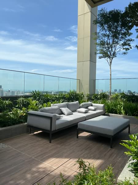 Irwell Hill Residences, 2 Irwell Hill, 2 Bedrooms, 614 sqft, Condominium For Rent, by Derrick Ong, 25531361 - PropertyGuru.com.sg