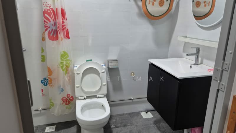 10 Lorong 7 Toa Payoh, 10 Lorong 7 Toa Payoh, Room Rental, 130 sqft, HDB Flat For Rent, by Violet Mak, 25531384 - Bathroom - PropertyGuru.com.sg