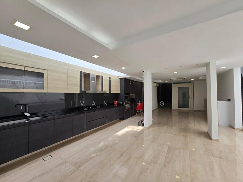 ⭐⭐LANDED7772@ Orchard 3 Story Terrace Walk to Paragon Mt. Elizabeth, , 4 Bedrooms, 3,200 sqft, Terraced House For Sale, by Ivan Chng, 25531674 - PropertyGuru.com.sg