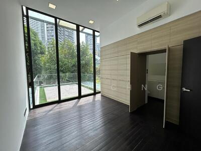 For Sale - ⭐⭐LANDED7772@ 3 Story Terrace Walking Distance to Orchard Road | Paragon Mt. Elizabeth