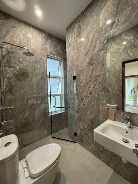 Bathroom 2