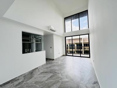 For Sale - The Commodore