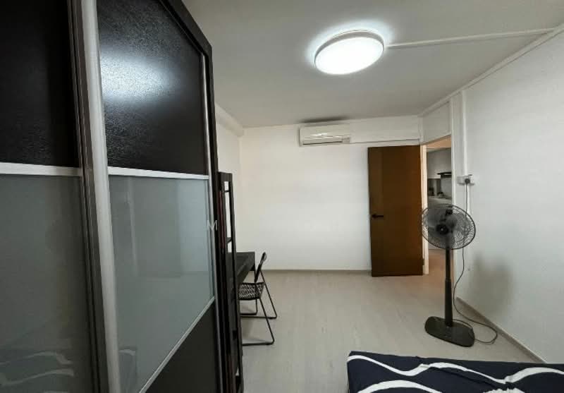 420 Tampines Street 41, 420 Tampines Street 41, Room Rental, 160 sqft, HDB Flat For Rent, by Mei Oh, 25532191 - PropertyGuru.com.sg