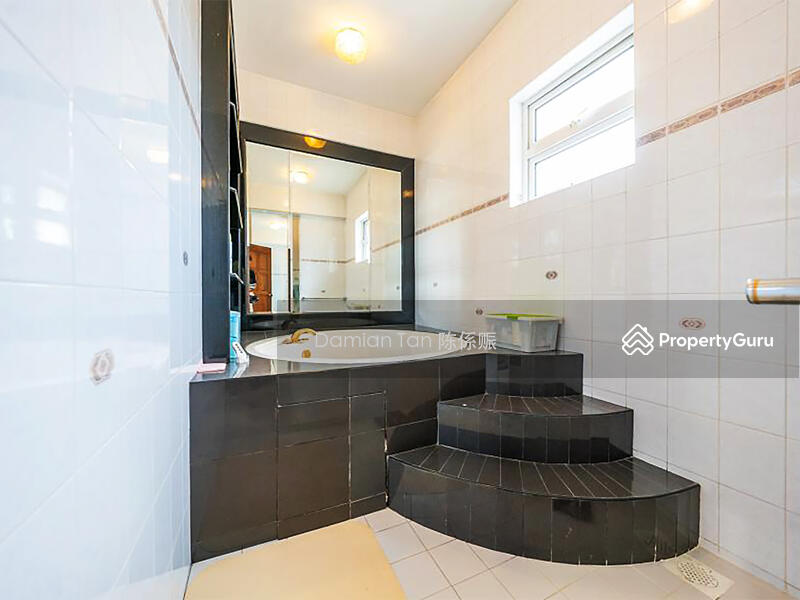For Sale - ⭐️PRICED TO SELL @ $2,0XX PSF! DETACHABLE 2.5-STY SEMI-D! 1 KM TO ACS (PRIMARY) & SCGS (PRIMARY)⭐️