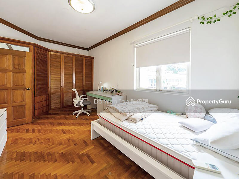 For Sale - ⭐️PRICED TO SELL @ $2,0XX PSF! DETACHABLE 2.5-STY SEMI-D! 1 KM TO ACS (PRIMARY) & SCGS (PRIMARY)⭐️