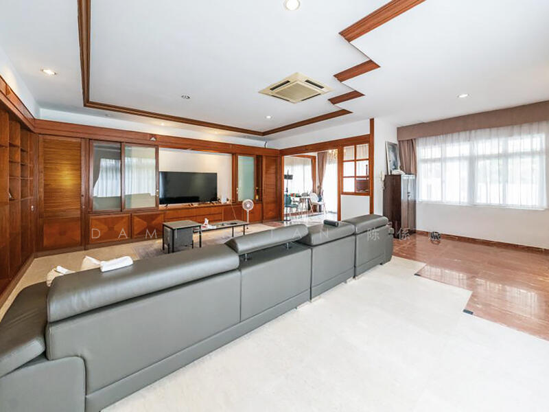 ⭐️PRICED TO SELL @ $2,3XX PSF! DETACHABLE 2.5-STY SEMI-D! 1 KM TO ACS (PRIMARY) & SCGS (PRIMARY)⭐️ Semi-Detached House For Sale at S$ 13,800,000 | PropertyGuru Singapore