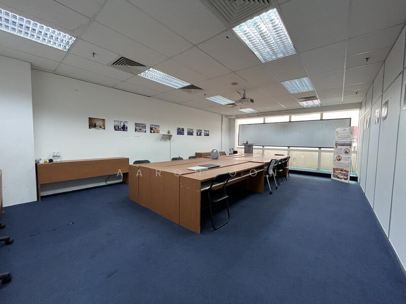 Burlington Square, 175 Bencoolen Street, 900 sqft, Office For Rent, by Aaron Oon, 25533196 - Study - CommercialGuru.com.sg