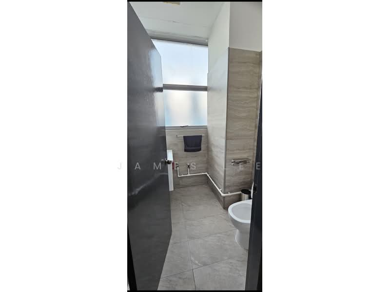 Northstar @ Amk, 7030 Ang Mo Kio Avenue 5, 750 sqft, Light Industrial (B1) For Rent, by James Lee, 25533733 - Bathroom - CommercialGuru.com.sg
