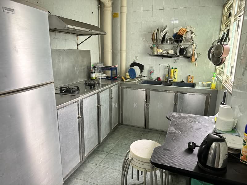 196B Punggol Field, 196B Punggol Field, Room Rental, 120 sqft, HDB Flat For Rent, by John Koh, 25533880 - Kitchen - PropertyGuru.com.sg