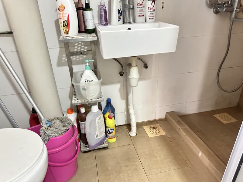 196B Punggol Field, 196B Punggol Field, Room Rental, 120 sqft, HDB Flat For Rent, by John Koh, 25533880 - Bathroom - PropertyGuru.com.sg