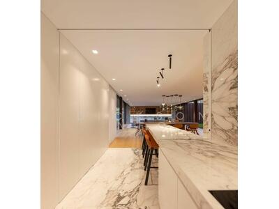 For Sale - Subdivide Plot. Elevated. 1Km RGPS/NYPS. DICKSON☎️9488.40.80