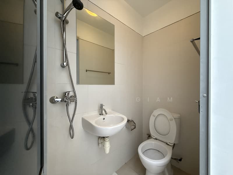 Radiance @ Bukit Timah, Yuk Tong Avenue, 5 Bedrooms, 4,069 sqft, Cluster House For Rent, by Jasmine Giam, 25535142 - Bathroom - PropertyGuru.com.sg