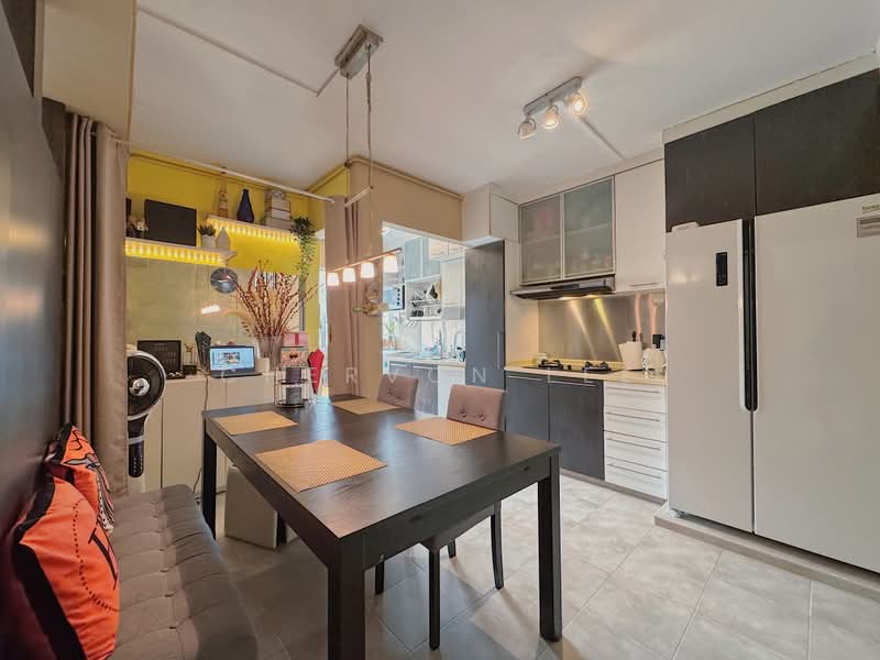 134 Pasir Ris Street 11, 134 Pasir Ris Street 11, 4 Bedrooms, 1,561 sqft, HDB Flat For Sale, by Chervon Lee, 25535411 - Dining Room in Kitchen - PropertyGuru.com.sg