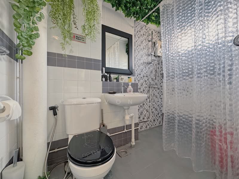 134 Pasir Ris Street 11, 134 Pasir Ris Street 11, 4 Bedrooms, 1,561 sqft, HDB Flat For Sale, by Chervon Lee, 25535411 - Common Bathroom - PropertyGuru.com.sg