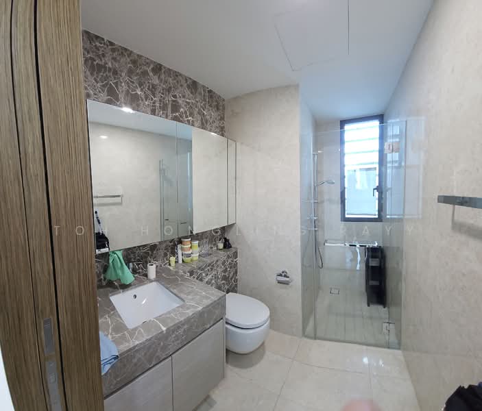 Freehold @ leasehold price I Rare 4DK unit I NS facing I Mins to mrt I Few mins to NTUC Condominium For Sale at S$ 5,080,000 | PropertyGuru Singapore - Bathroom