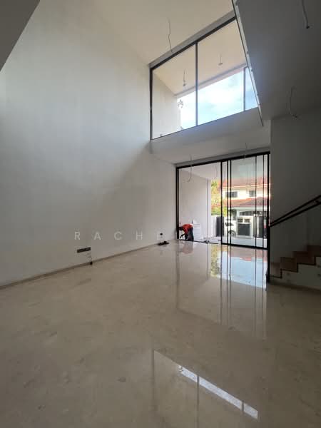 HILLVIEW VILLAS, HILLVIEW CRESCENT, 6 Bedrooms, 7,240 sqft, Terraced House For Sale, by Rachel ng, 25535581 - PropertyGuru.com.sg