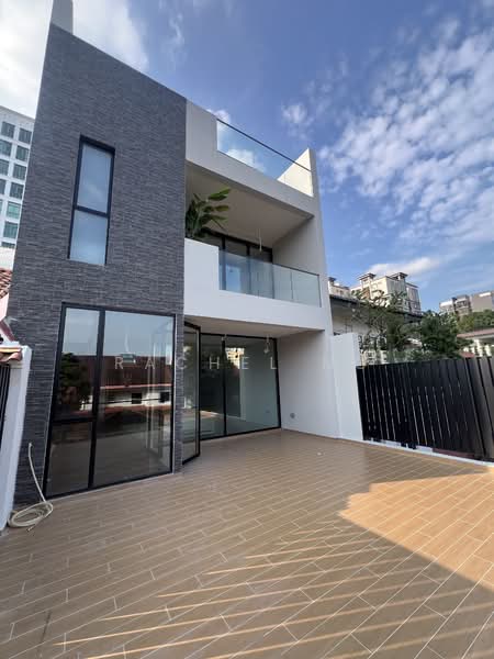 HILLVIEW VILLAS, HILLVIEW CRESCENT, 6 Bedrooms, 7,240 sqft, Terraced House For Sale, by Rachel ng, 25535581 - PropertyGuru.com.sg