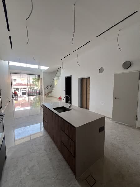 HILLVIEW VILLAS, HILLVIEW CRESCENT, 6 Bedrooms, 7,240 sqft, Terraced House For Sale, by Rachel ng, 25535581 - PropertyGuru.com.sg