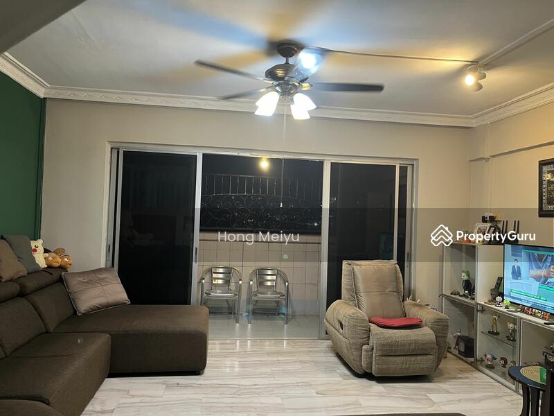 For Sale - 318 Serangoon Avenue 2