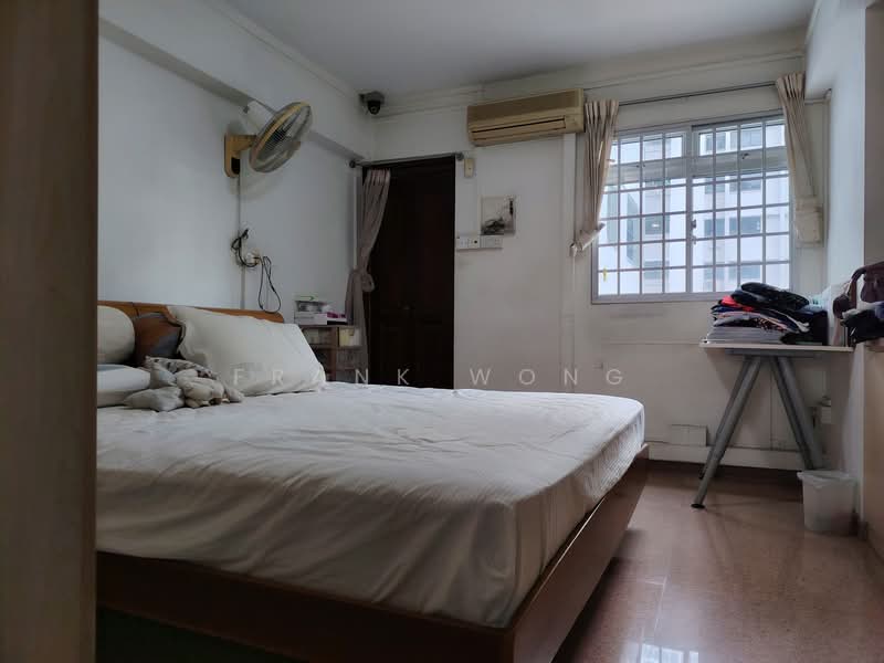 301 Clementi Avenue 4, 301 Clementi Avenue 4, 3 Bedrooms, 990 sqft, HDB Flat For Sale, by Frank Wong, 25535686 - PropertyGuru.com.sg